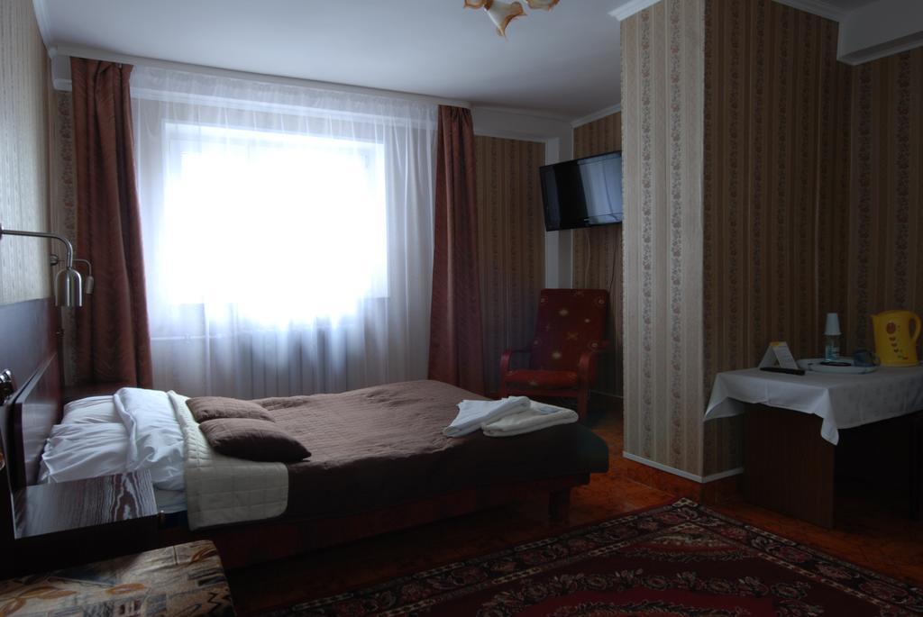 Hotel La-Musica Piaseczno  Buitenkant foto