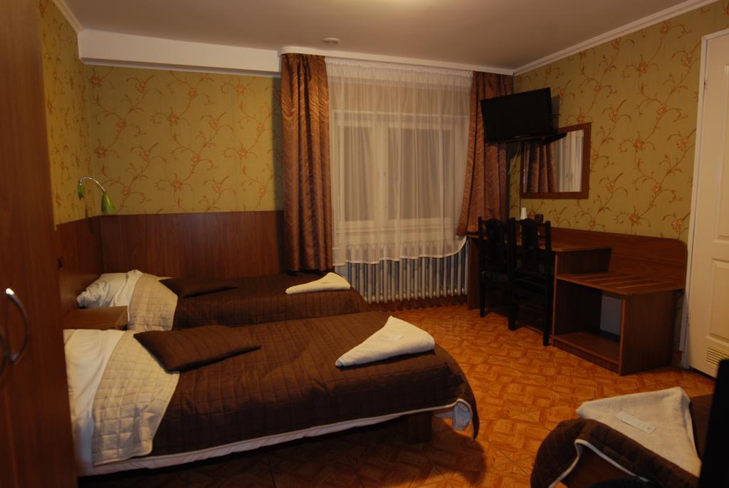 Hotel La-Musica Piaseczno  Buitenkant foto