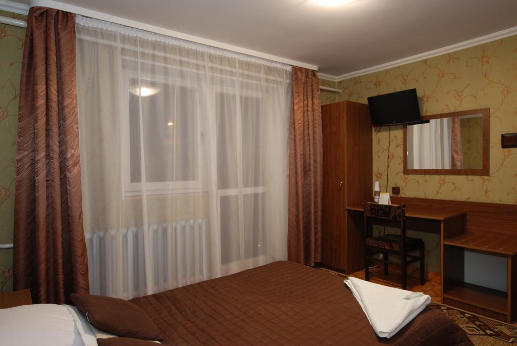 Hotel La-Musica Piaseczno  Buitenkant foto