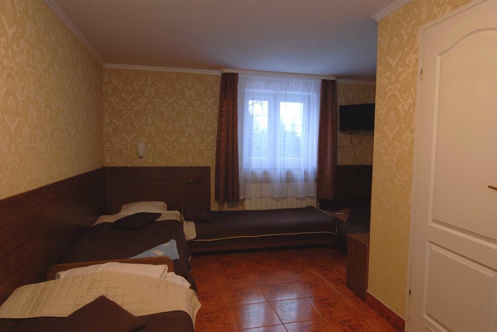 Hotel La-Musica Piaseczno  Buitenkant foto